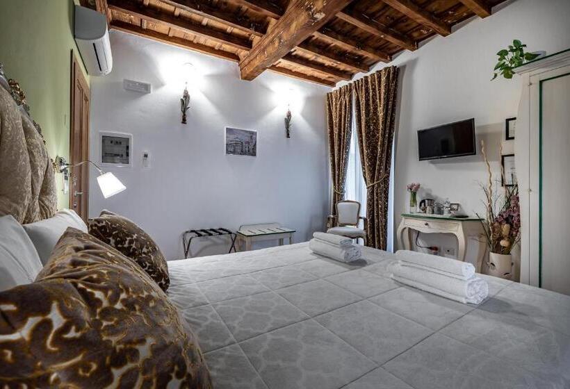 سوییت جونیور, La Stella D'oro B&b