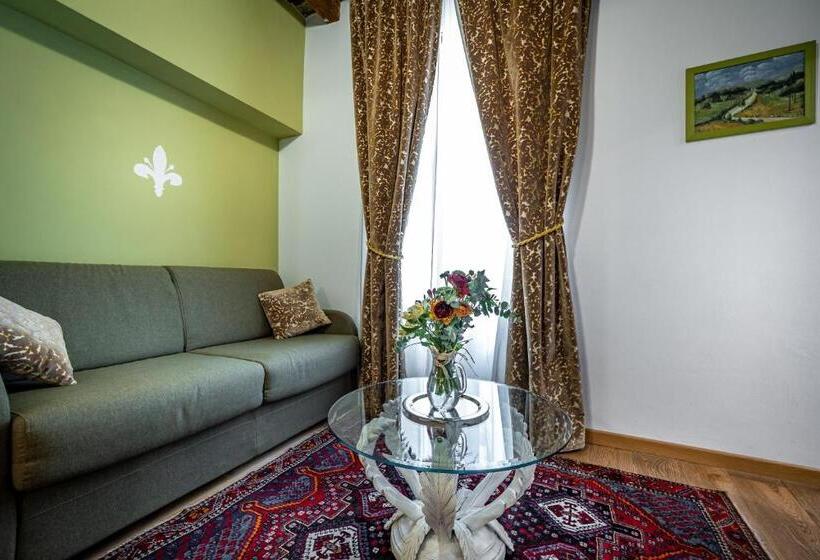 سوییت جونیور, La Stella D'oro B&b