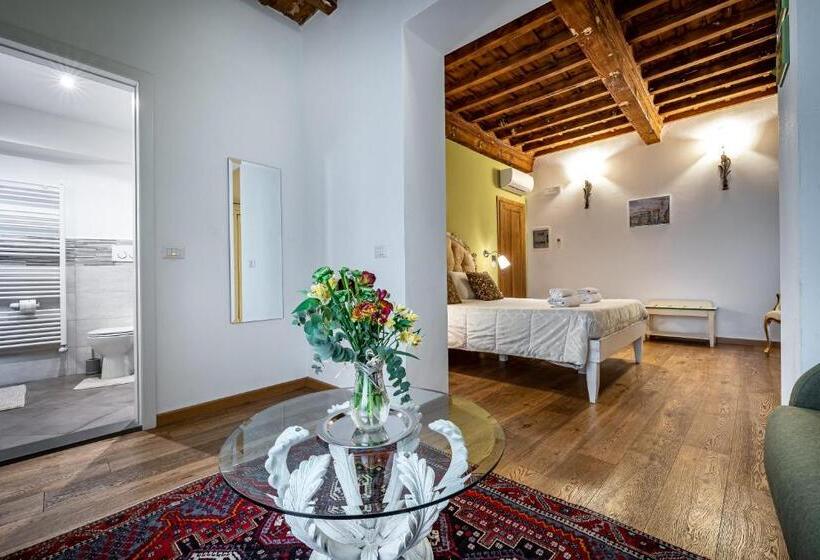 سوییت جونیور, La Stella D'oro B&b