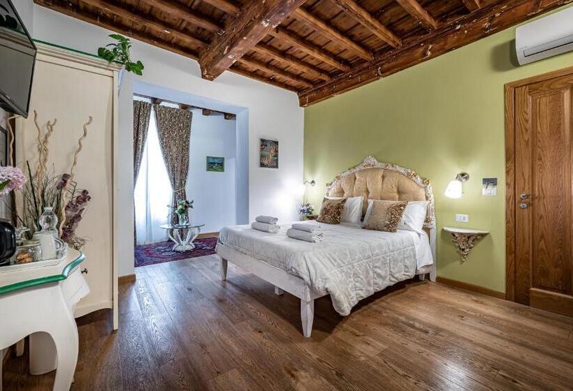 سوییت جونیور, La Stella D'oro B&b