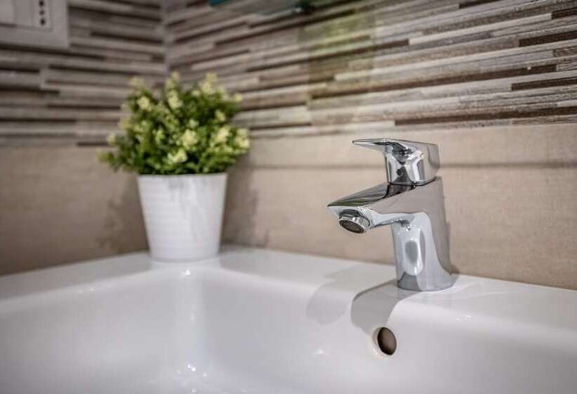 سوییت جونیور, La Stella D'oro B&b