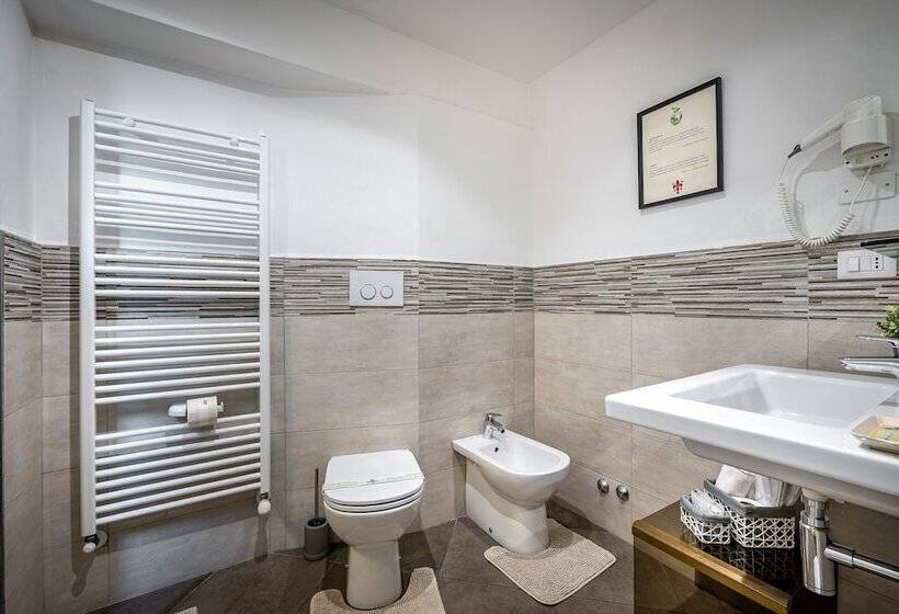 سوییت جونیور, La Stella D'oro B&b