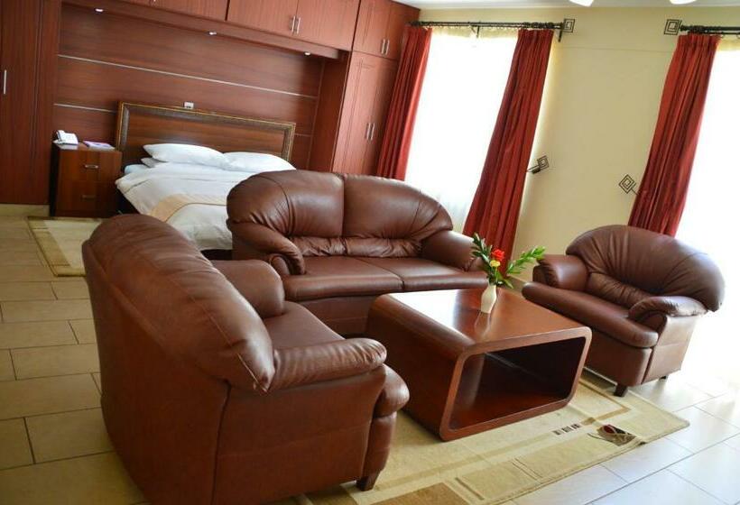 ガーデンビューのスタンダードワンルーム, Norfolk Towers Serviced Apartment  Nairobi, City Centre Cbd