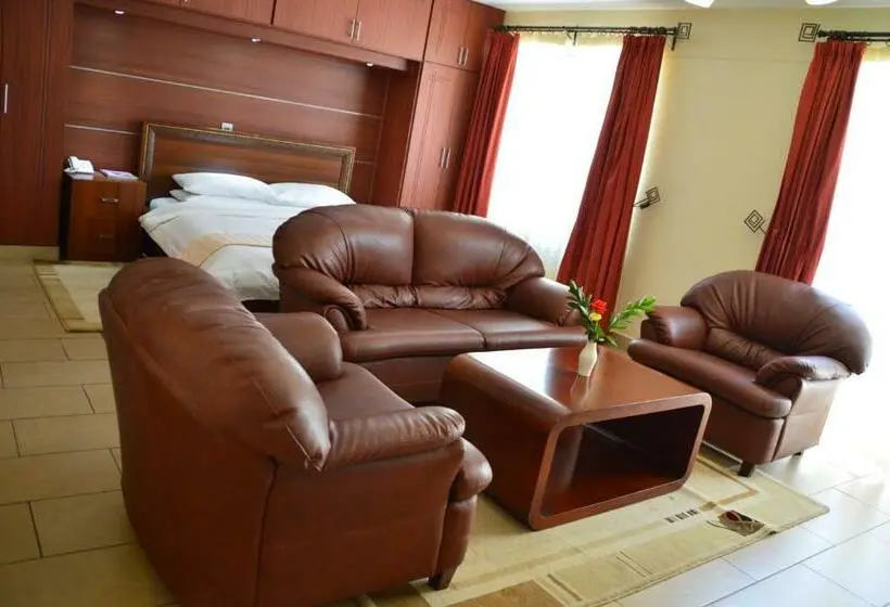 استودیو استاندارد با چشم‌انداز باغ, Norfolk Towers Serviced Apartment  Nairobi, City Centre Cbd