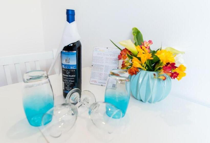 Студия Стандарт, Rooms Raič