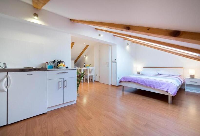 Студия Стандарт, Rooms Raič