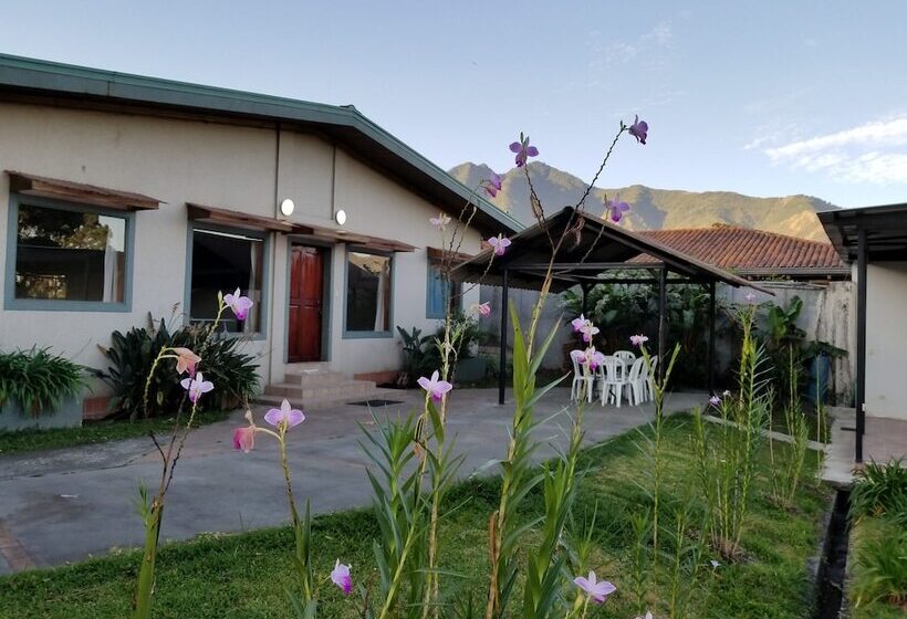 ４ベッドルームハウス, Monte Campana Escazu