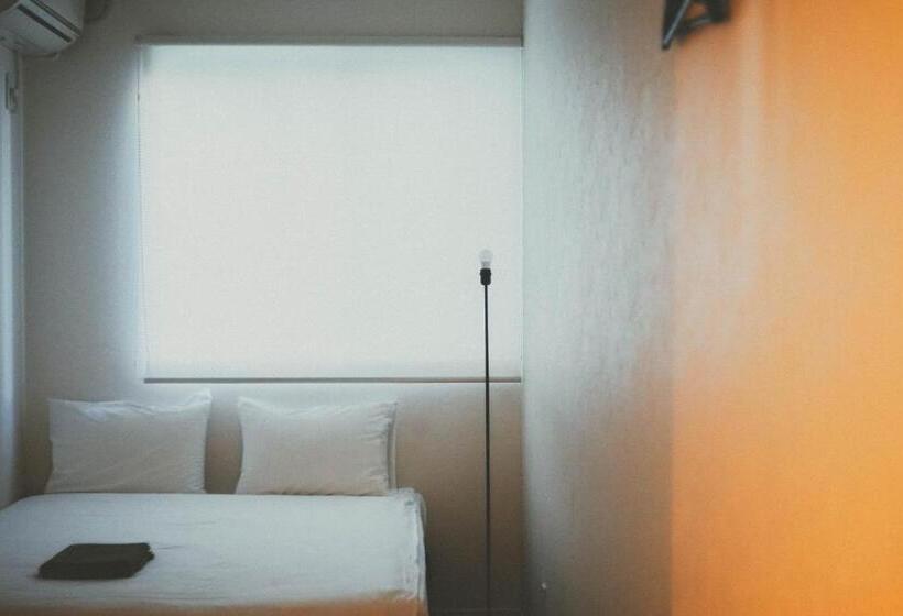 バス共有のスタンダードルーム, Rak Kiyomizu   1人旅専用hostel