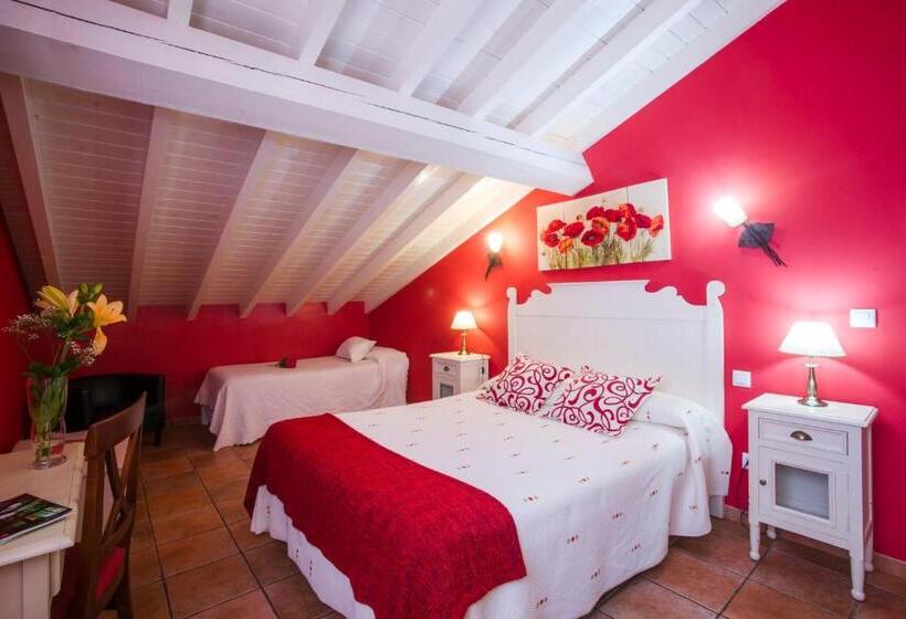 スタンダード４人部屋, Posada Las Tres Mentiras De Santillana Del Mar