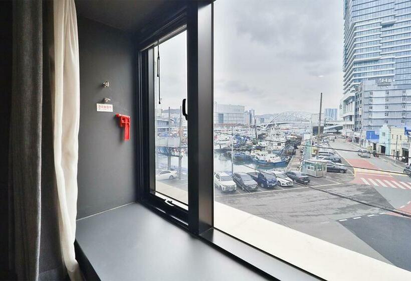 Номер Стандарт, Bayhound