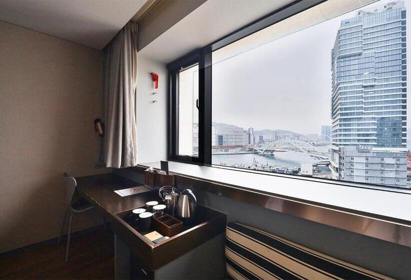 Номер Deluxe Вид на Море, Bayhound