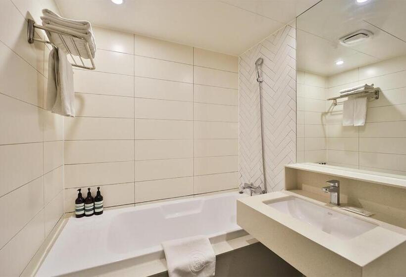 Номер Стандарт, Bayhound