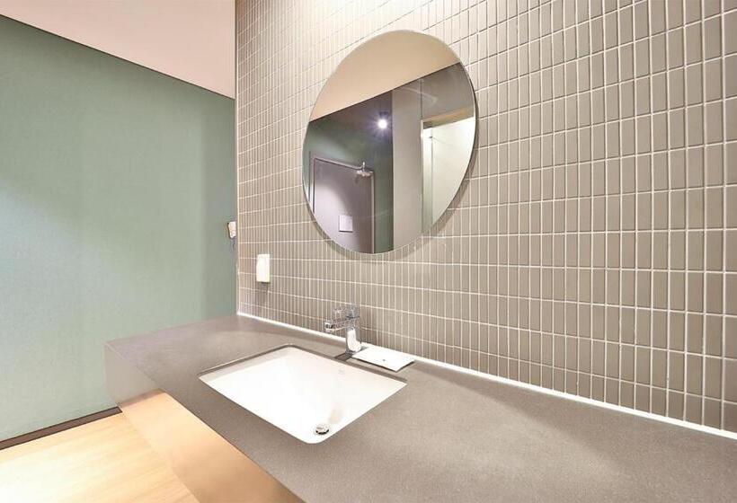 Семейный Номер Премиум, Bayhound