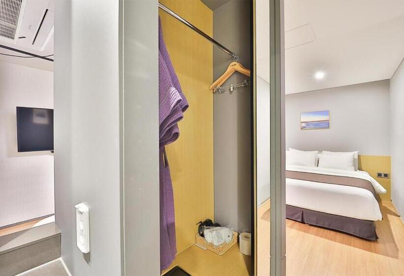 Family Suite, Bayhound