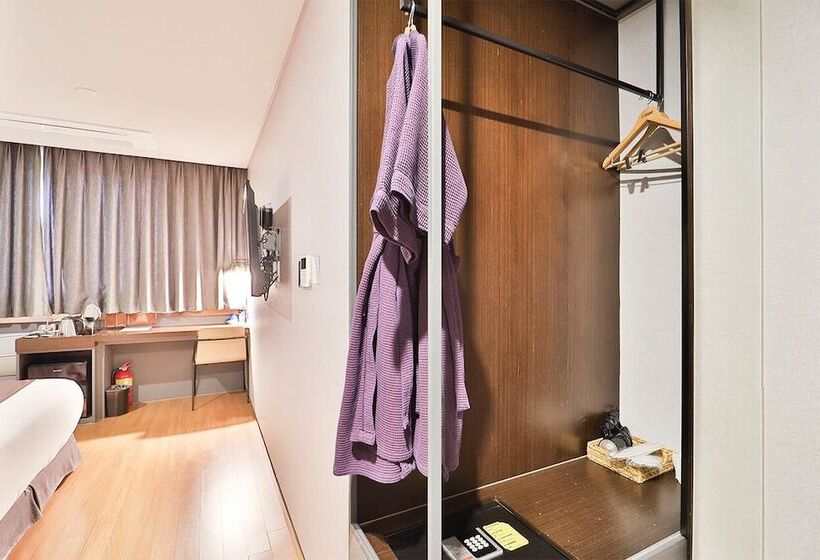 Номер Стандарт, Bayhound