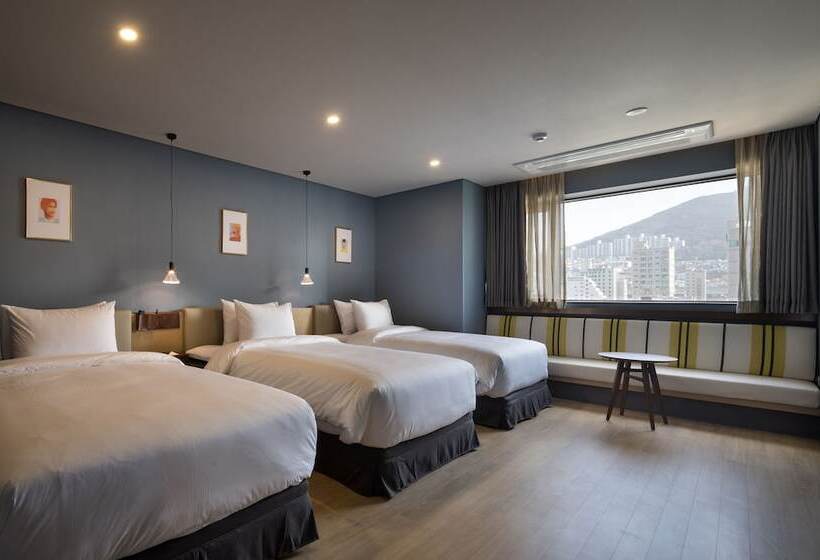 Трехместный Номер Deluxe, Bayhound