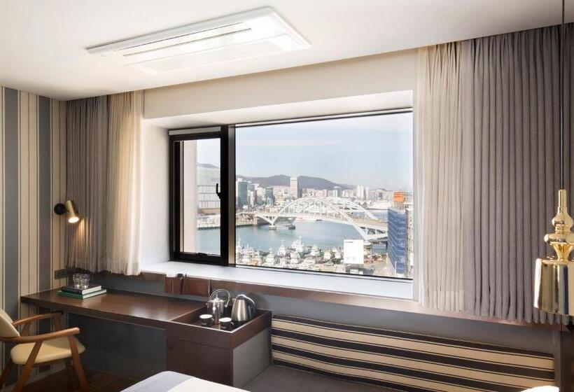 Номер Deluxe Вид на Море, Bayhound