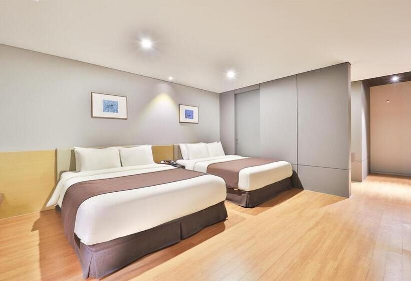 Семейный Номер Премиум, Bayhound