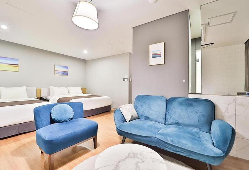 Family Suite, Bayhound