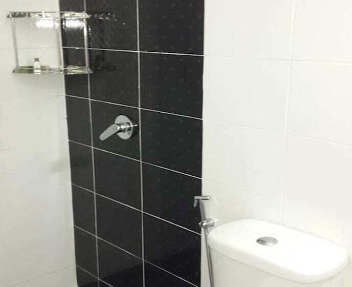 اتاق لوکس, Bintang