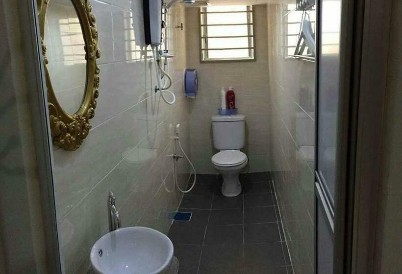 Quarto Triplo Superior, Fantasy Boutique