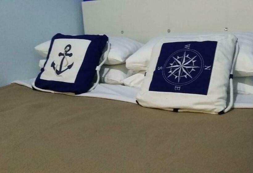 Quarto Triplo Superior, Fantasy Boutique