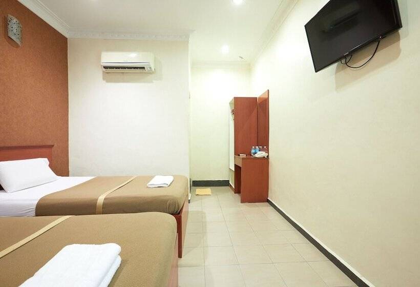 חדר משפחתי, Gurney Inn