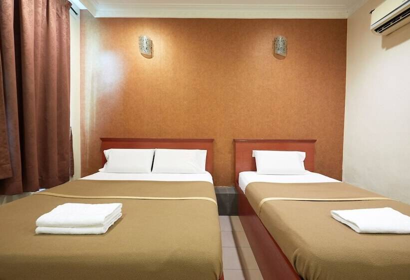 חדר משפחתי, Gurney Inn