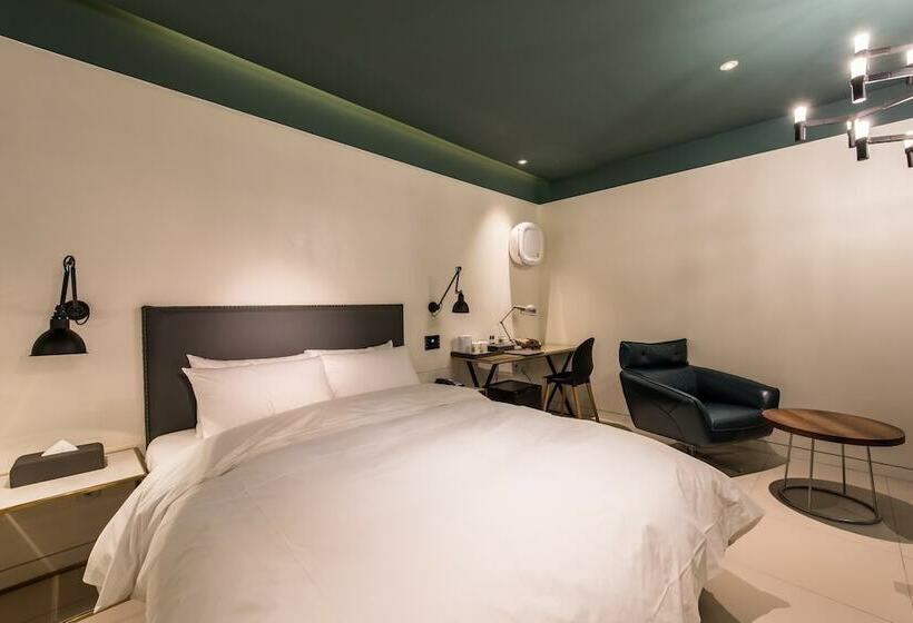 Camera Superiore, Le Stendal