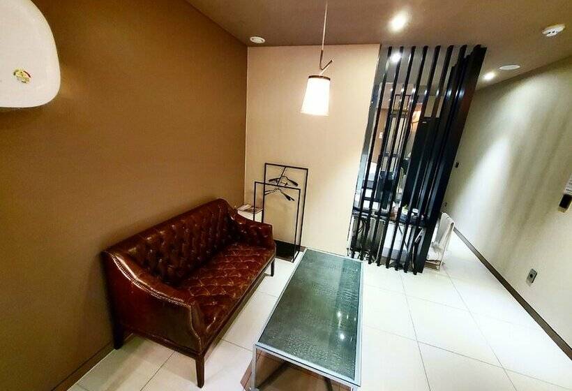 Camera Superiore, Le Stendal