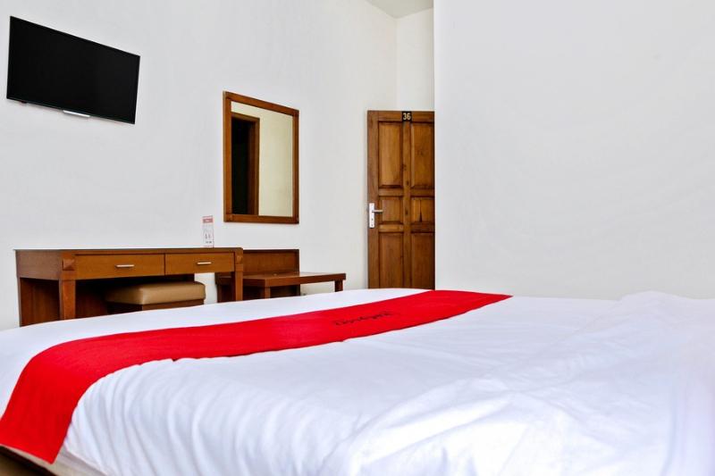 Номер Deluxe, Residences By Reddoorz Near Rumah Mode