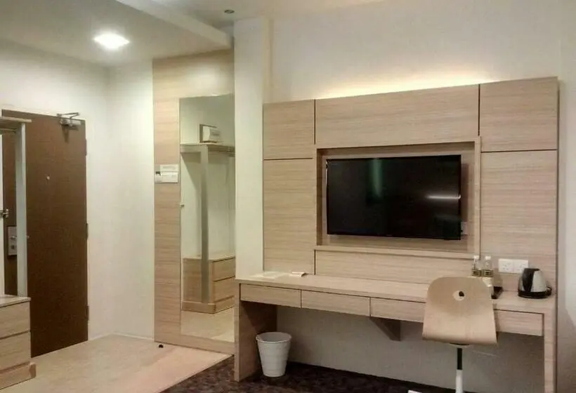 اتاق سوپریور با تخت بزرگ, The Inn