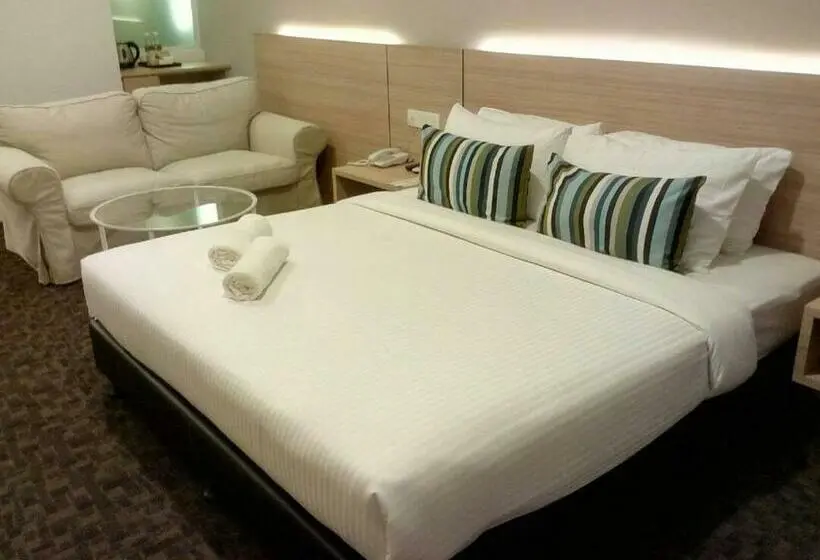 اتاق لوکس با تخت بزرگ, The Inn