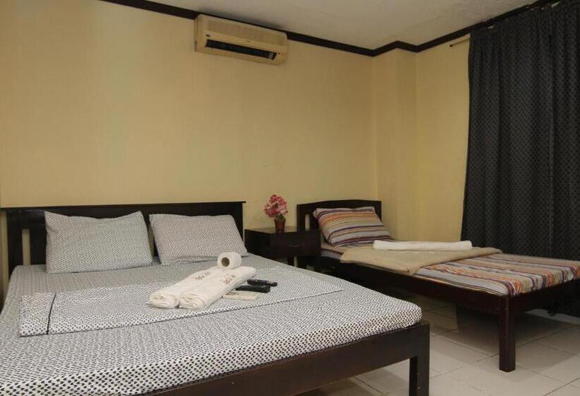 اتاق سوپریور سه تخته, Honey Hunt House