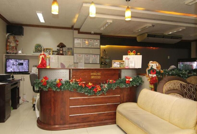 اتاق اکونومی, Honey Hunt House