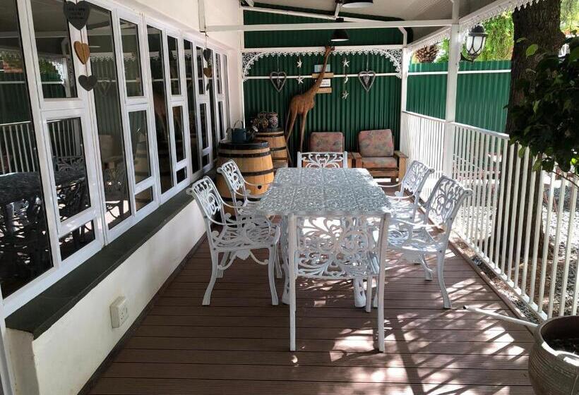 חדר סופריור, The Solomon Guest House