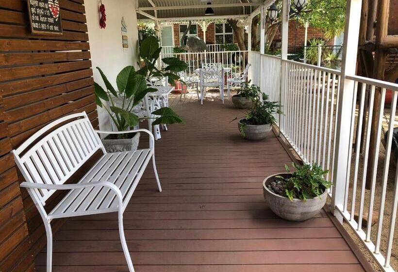 חדר סופריור, The Solomon Guest House