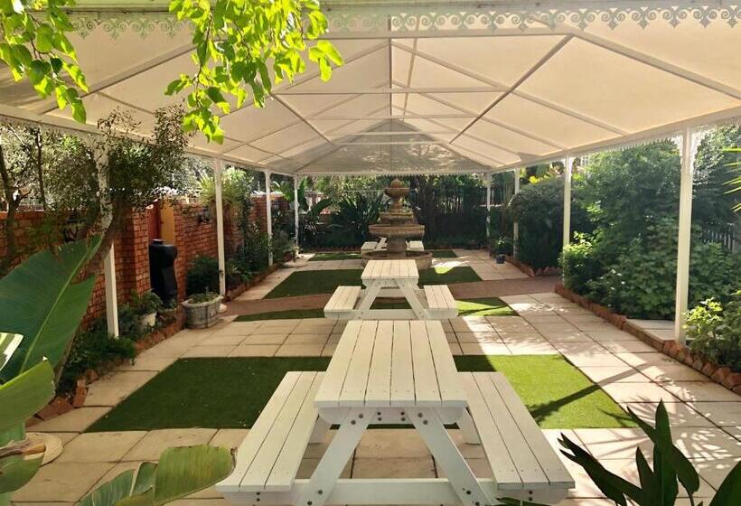 חדר סופריור, The Solomon Guest House