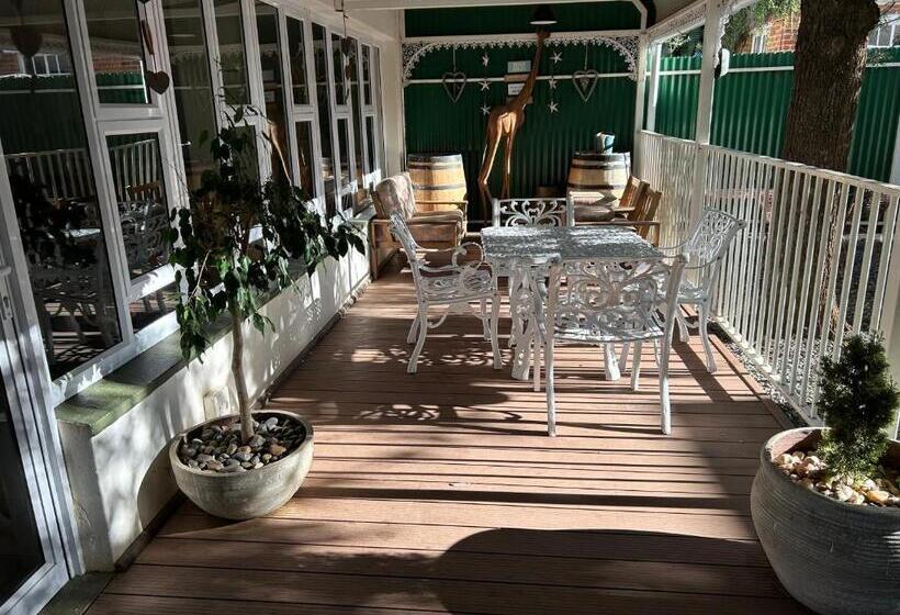 Номер Стандарт, The Solomon Guest House