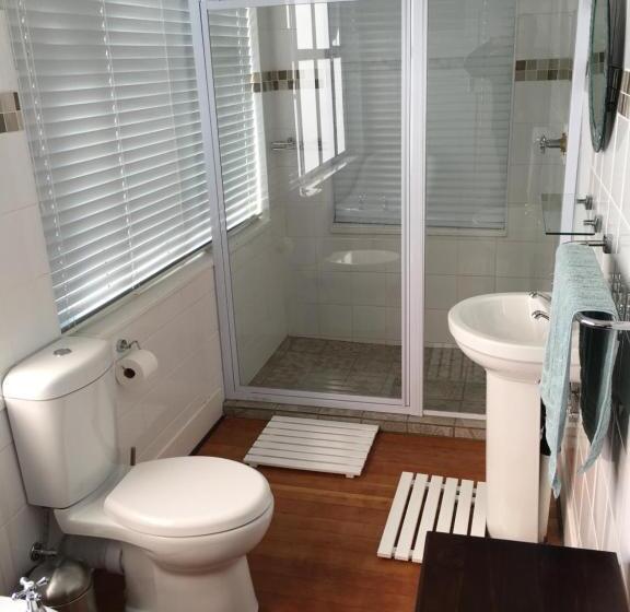 חדר דלוקס, The Solomon Guest House