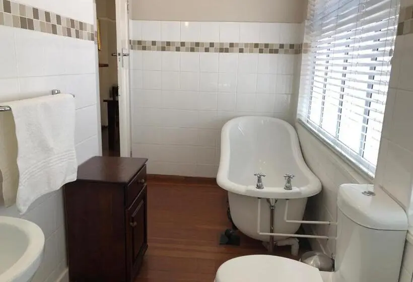 Deluxe-huone, The Solomon Guest House