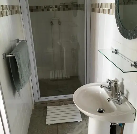 Standard Kolmen Hengen Huone, The Solomon Guest House