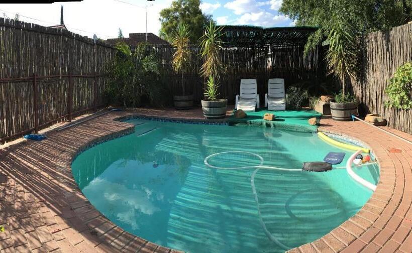 חדר סטודיו סטנדרד, The Solomon Guest House