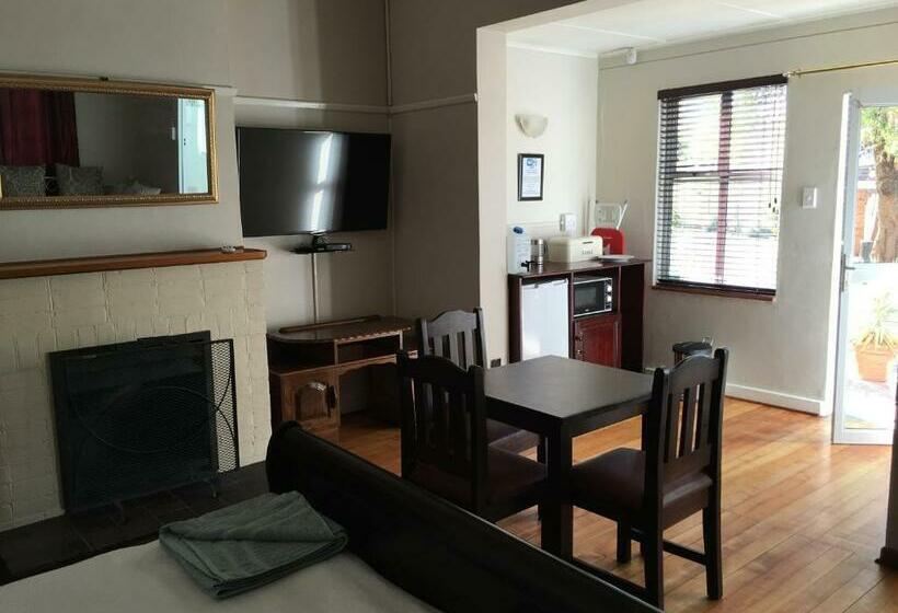 חדר סטנדרט, The Solomon Guest House