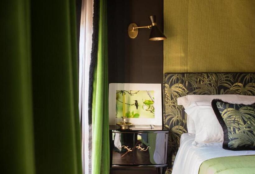 سوییت جونیور با بالکن, Velona's Jungle Luxury Suites