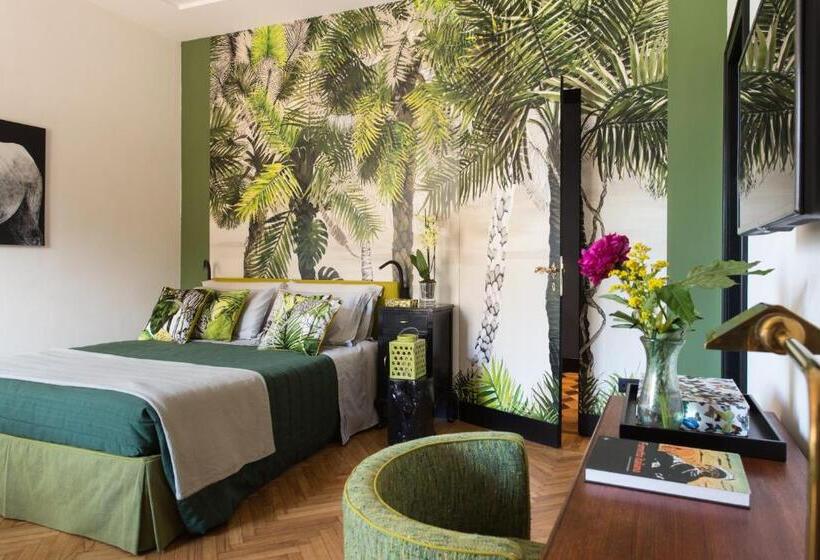اتاق لوکس با بالکن, Velona's Jungle Luxury Suites