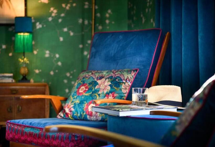 اتاق لوکس, Velona's Jungle Luxury Suites