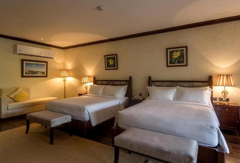 سوئیت با چشمانداز رودخانه, Espacio Verde Resort