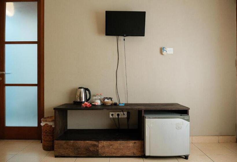 带大床的豪华间, Semarandana Bedrooms And Pool