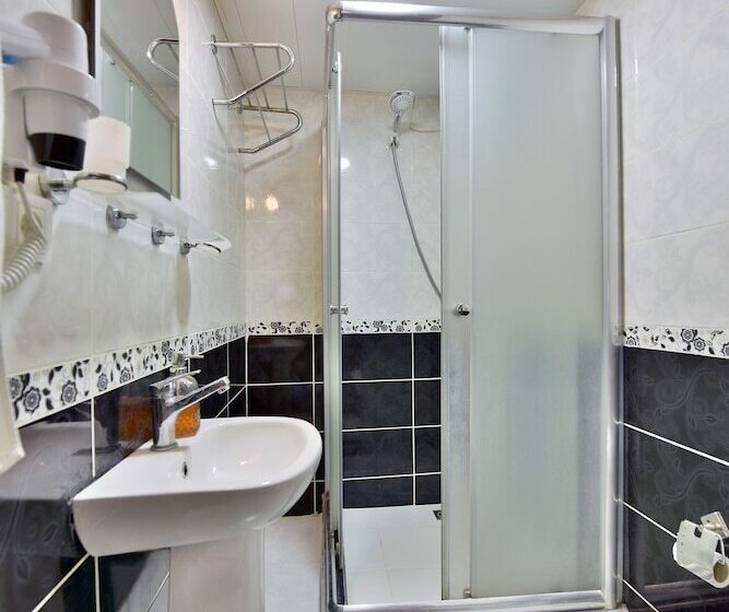 اتاق استاندارد سه نفره, Oban Suites Istanbul